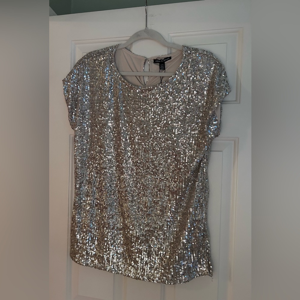NWT Cable & Gauge Gold Sequin Short Sleeve Tee XL